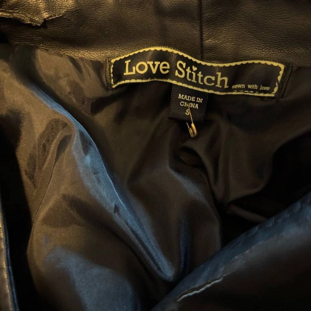 Must bundle Womens black distressed jacket flawed size small - Picture 8 of 9